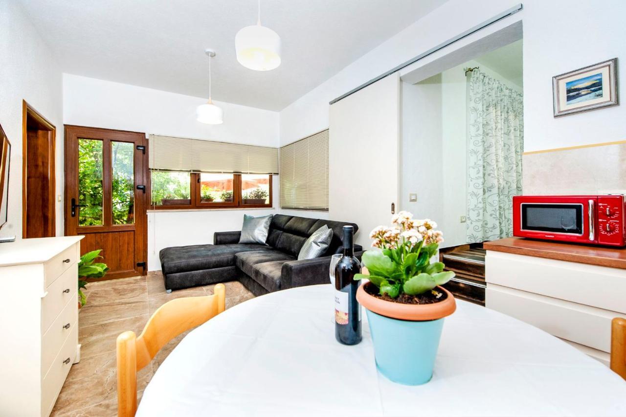Apartments Karmen Ровинь Экстерьер фото