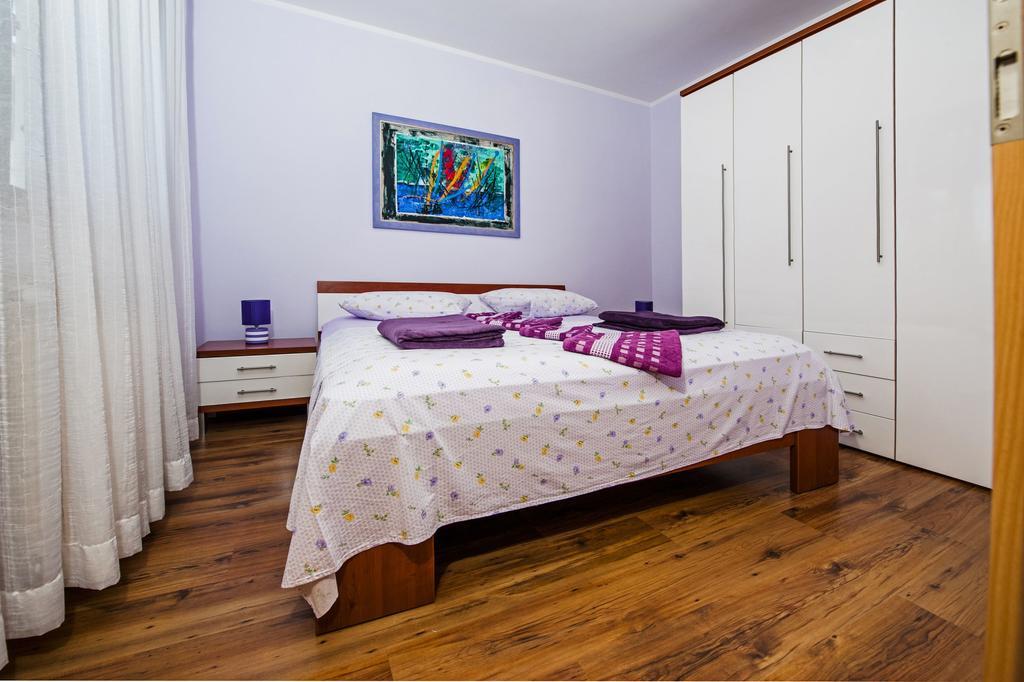 Apartments Karmen Ровинь Экстерьер фото