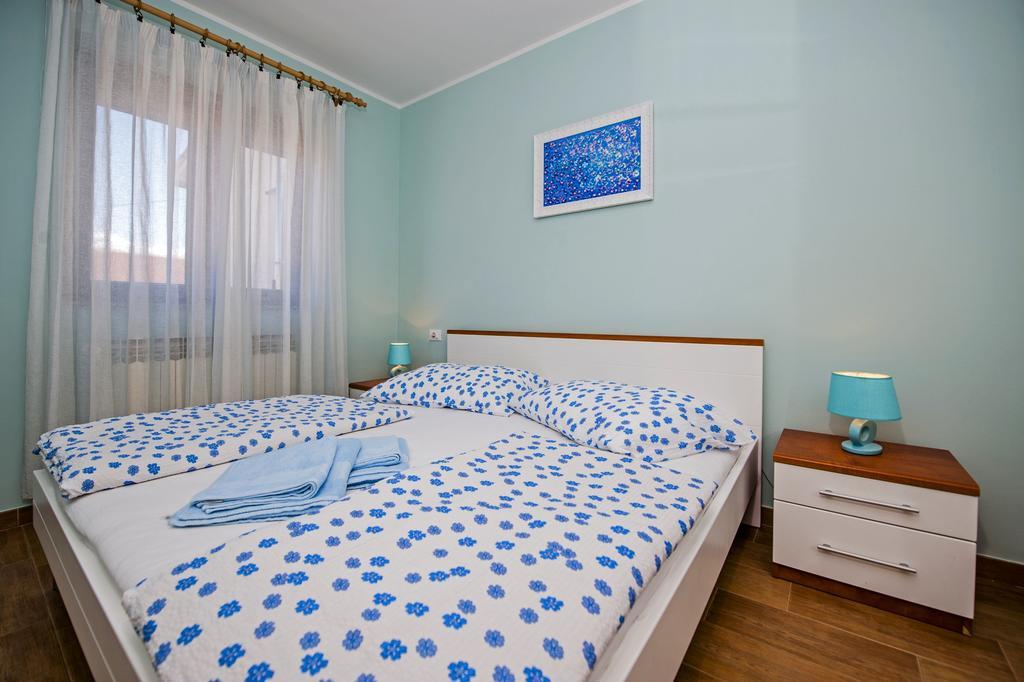 Apartments Karmen Ровинь Экстерьер фото