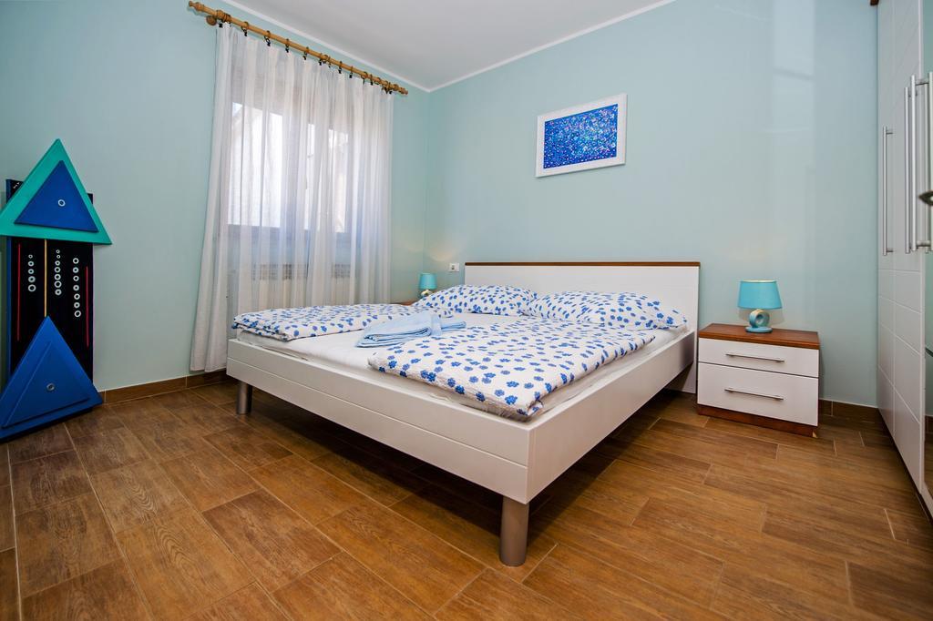 Apartments Karmen Ровинь Экстерьер фото