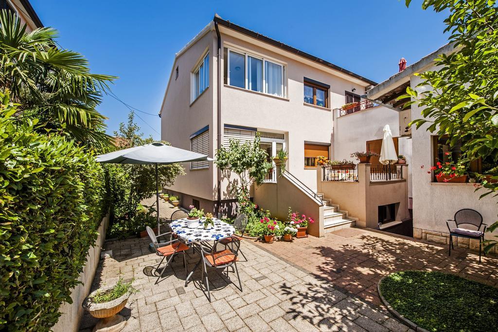 Apartments Karmen Ровинь Экстерьер фото