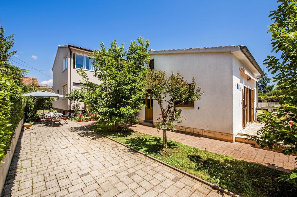 Apartments Karmen Ровинь Экстерьер фото
