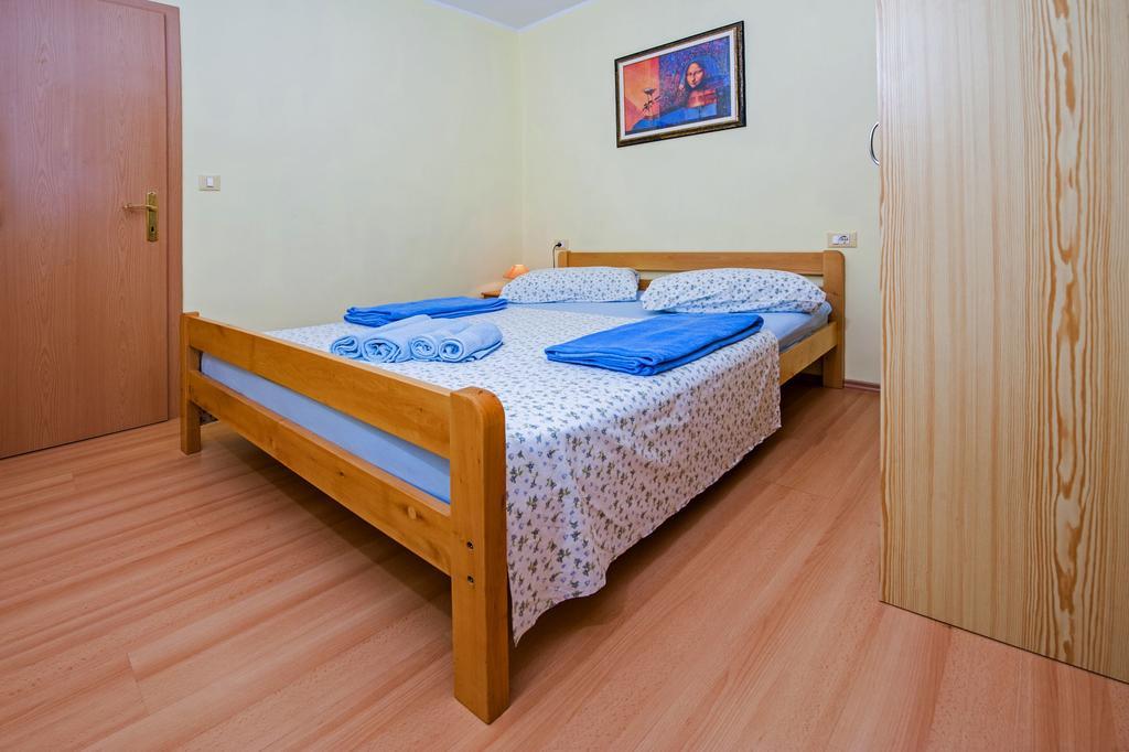Apartments Karmen Ровинь Экстерьер фото